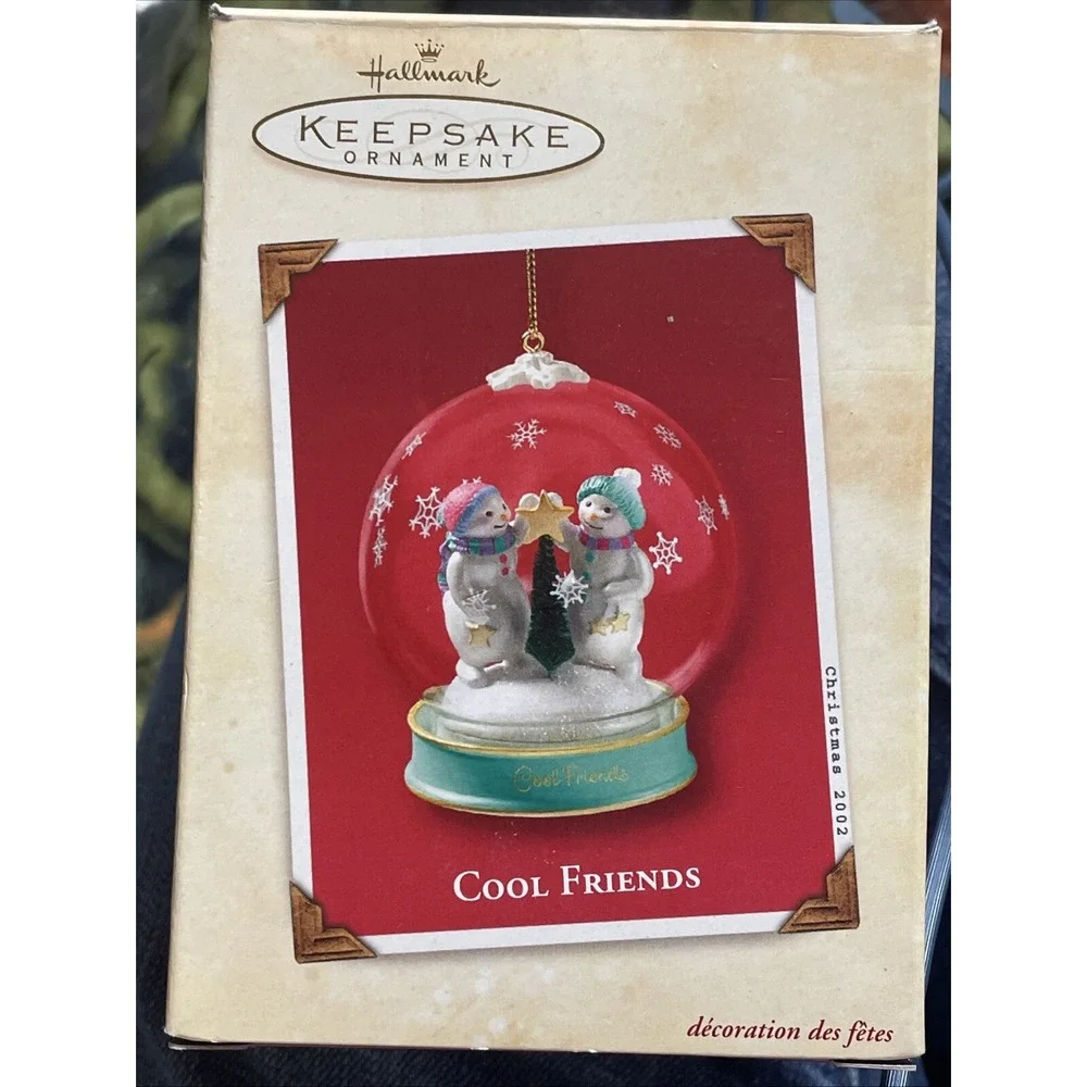 Vintage Hallmark Keepsake Ornament 2002 Cool Friends Snowmen in Snow Globe